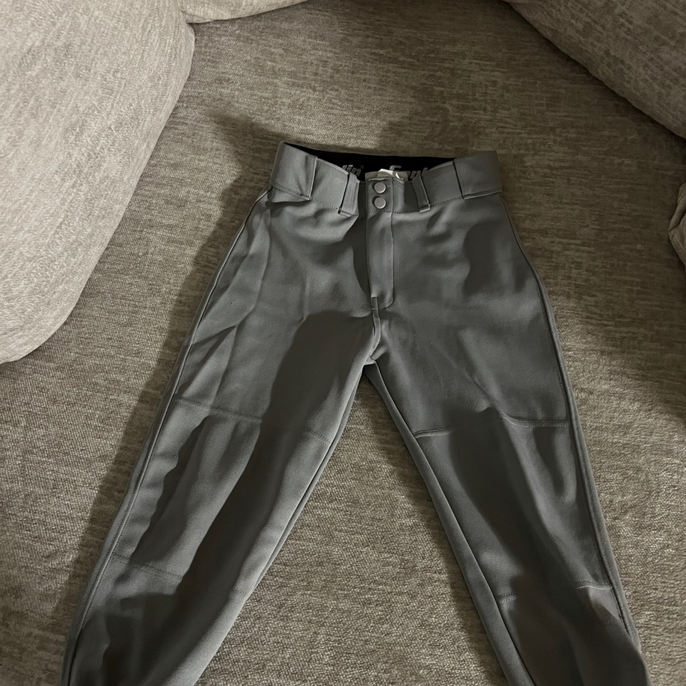 Franklin gray baseball knickers style size L boys